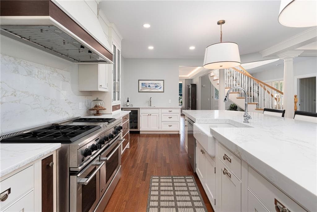 Single Family Residence at 357 Congdon Drive, South Kingstown, photo 12 of 47