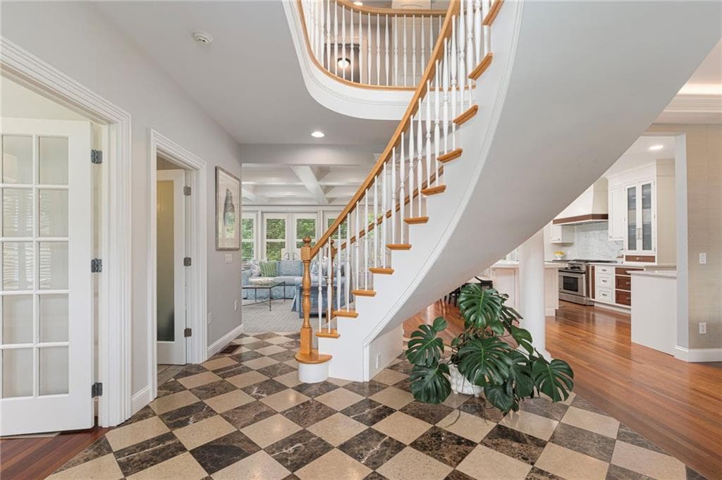 Single Family Residence at 357 Congdon Drive, South Kingstown, photo 4 of 47