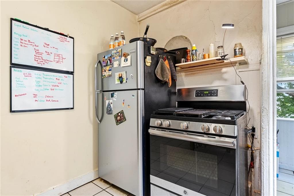 Multi Family at 211 Carpenter Street, Providence, photo 23 of 48