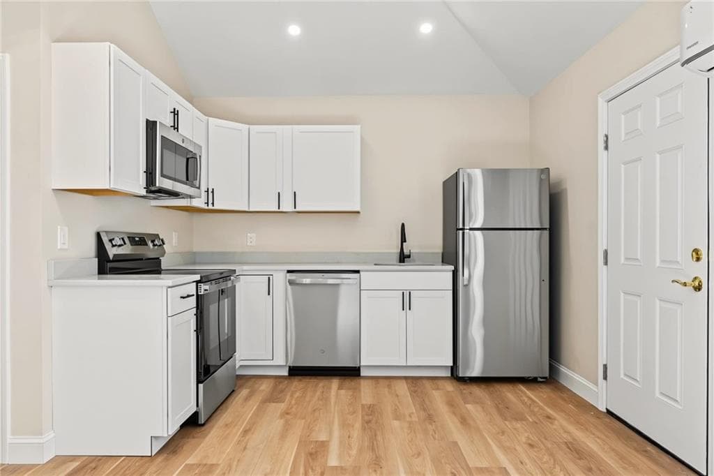 Multi Family at 211 Carpenter Street, Providence, photo 34 of 48