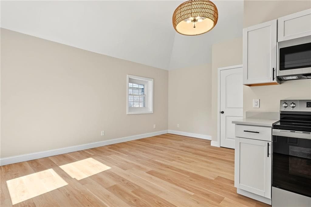 Multi Family at 211 Carpenter Street, Providence, photo 37 of 48