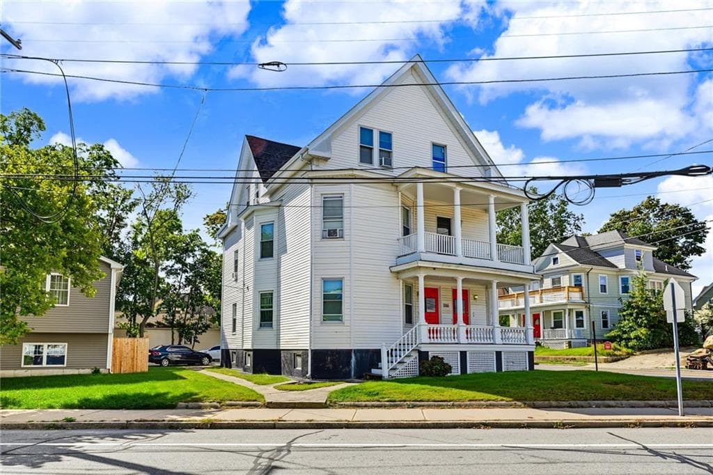 Multi Family at 986 Smith Street, Providence, photo 4 of 31