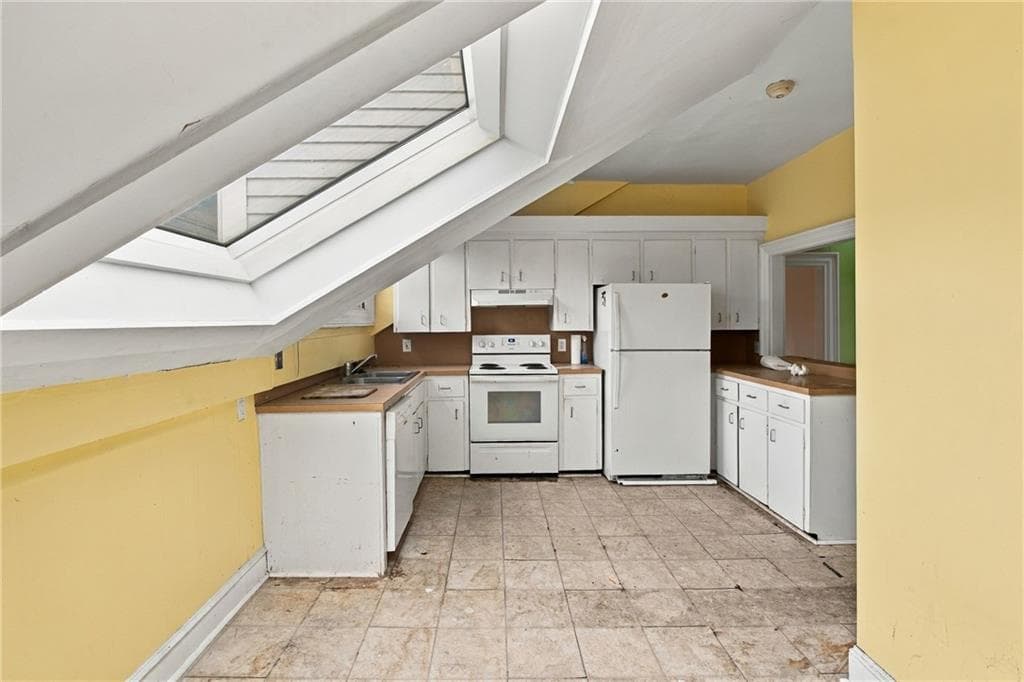 Condominium at 46 Chastellux Avenue UNIT M7, Newport, photo 16 of 20