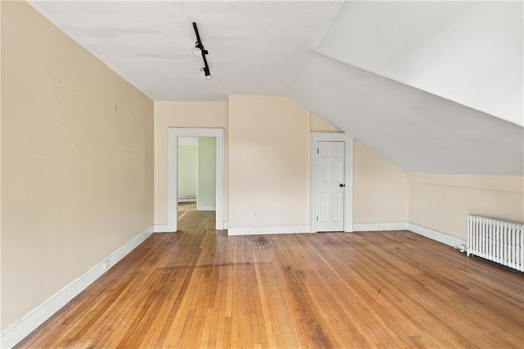 Condominium at 46 Chastellux Avenue UNIT M7, Newport, photo 14 of 20