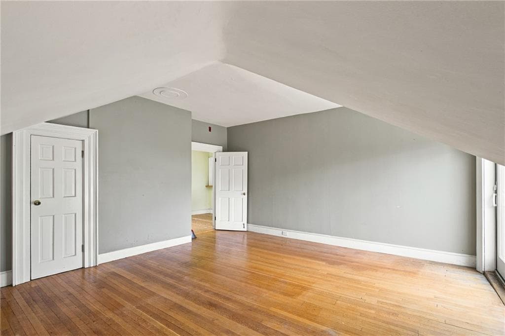 Condominium at 46 Chastellux Avenue UNIT M7, Newport, photo 8 of 20