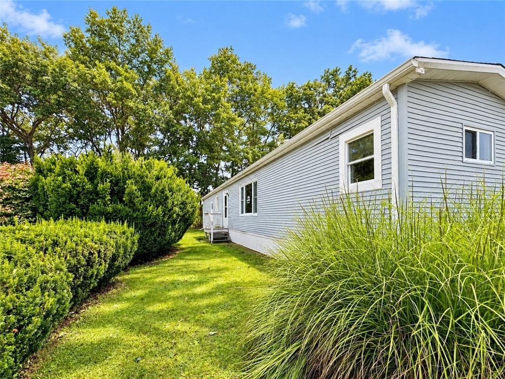 Single Family Residence at 32 Torch Lane, Coventry, photo 6 of 29