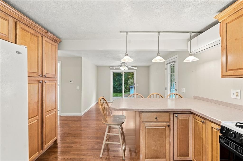Single Family Residence at 6 Crestmont Drive, Richmond, photo 23 of 50