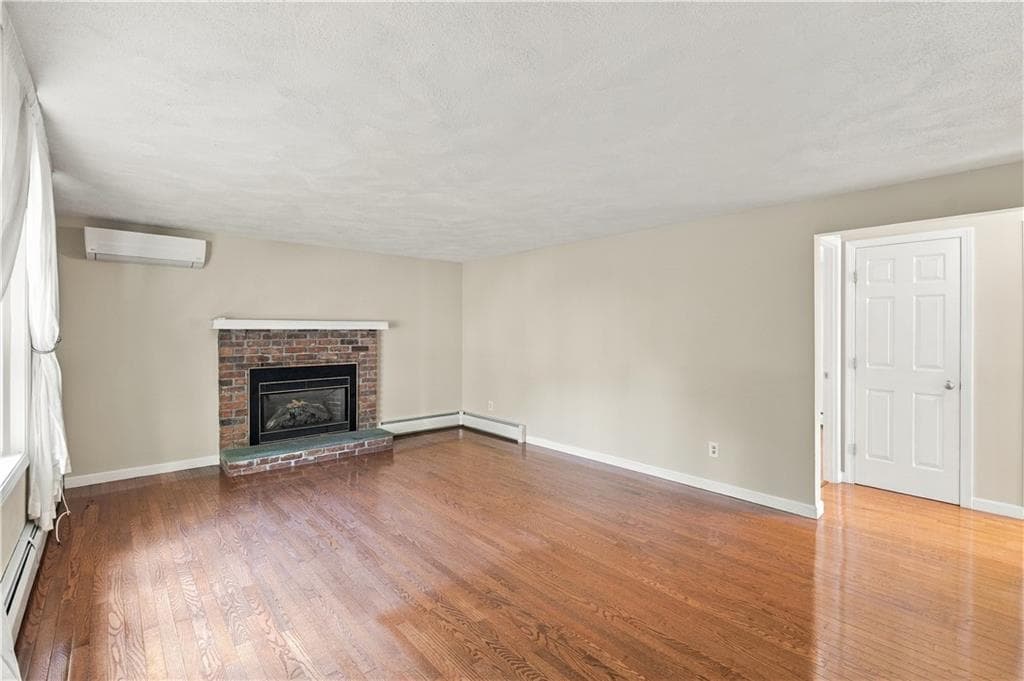 Single Family Residence at 6 Crestmont Drive, Richmond, photo 31 of 50