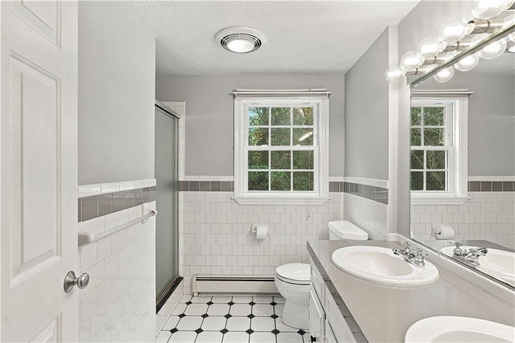 Single Family Residence at 6 Crestmont Drive, Richmond, photo 39 of 50