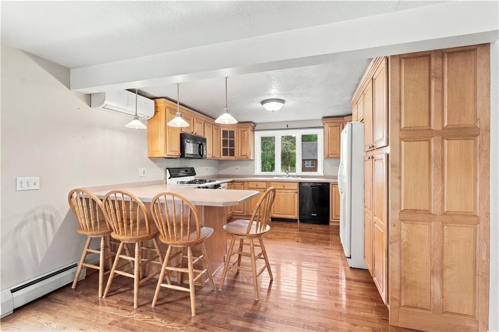 Single Family Residence at 6 Crestmont Drive, Richmond, photo 25 of 50