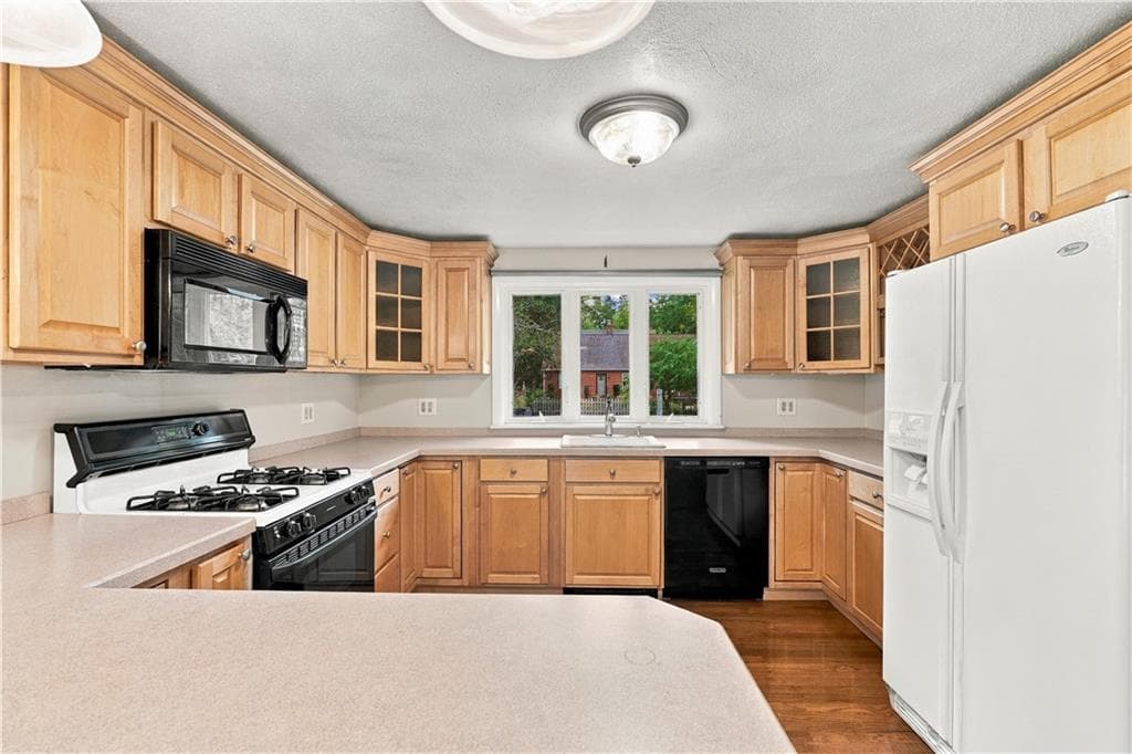 Single Family Residence at 6 Crestmont Drive, Richmond, photo 21 of 50