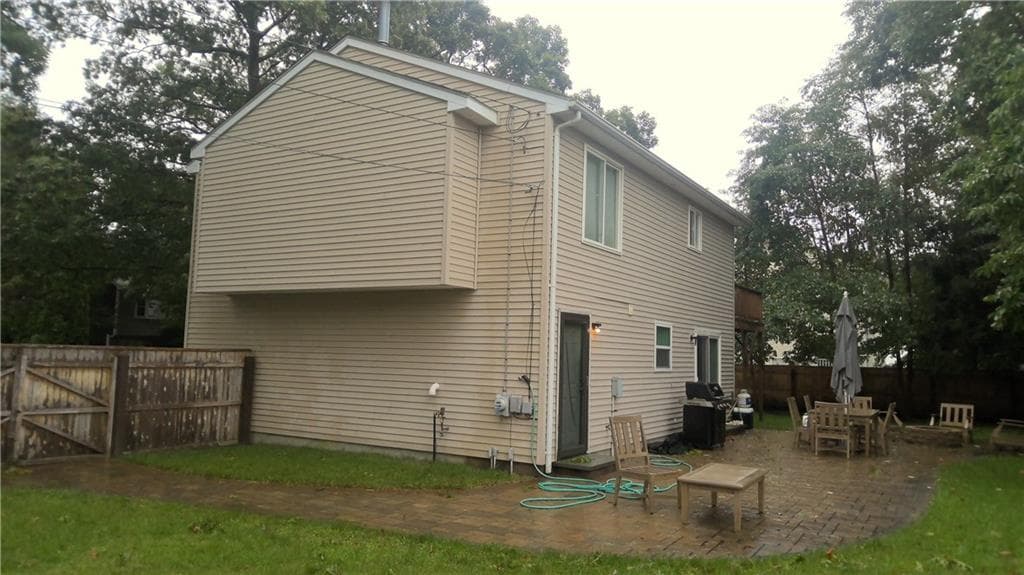 Single Family Residence at 200 Bend Street, Warwick, photo 28 of 33