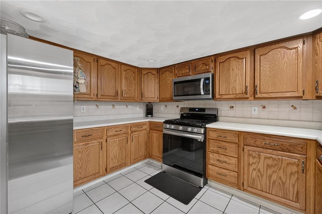 Multi Family at 484 Weeden Street, Pawtucket, photo 22 of 50