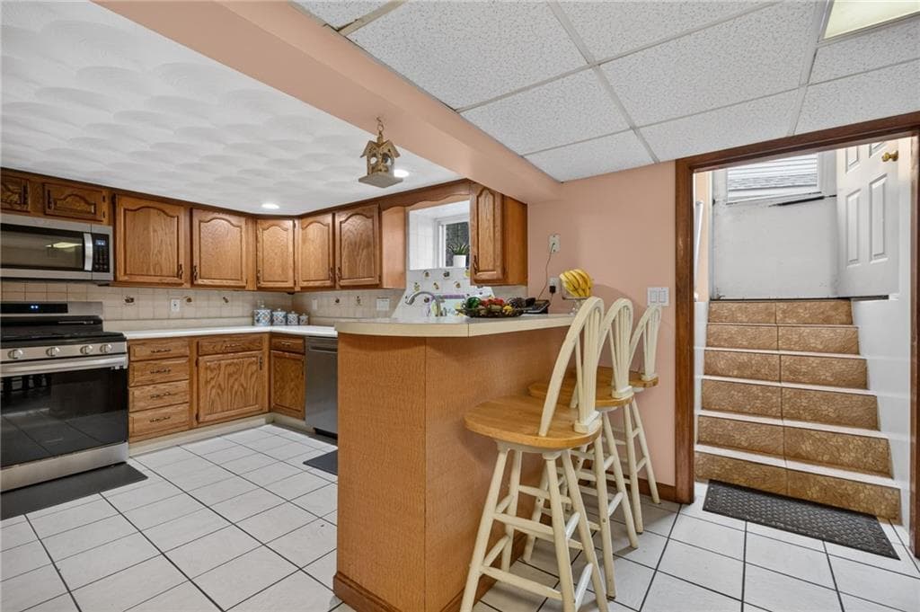 Multi Family at 484 Weeden Street, Pawtucket, photo 21 of 50
