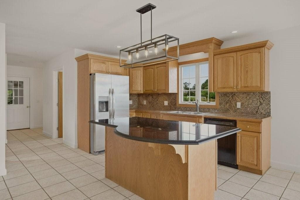 Single Family Residence at 139 Lambie Circle, Portsmouth, photo 16 of 50