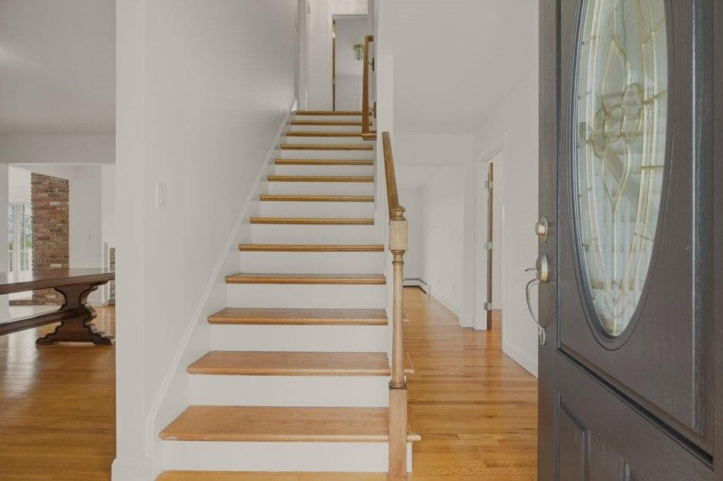 Single Family Residence at 139 Lambie Circle, Portsmouth, photo 3 of 50