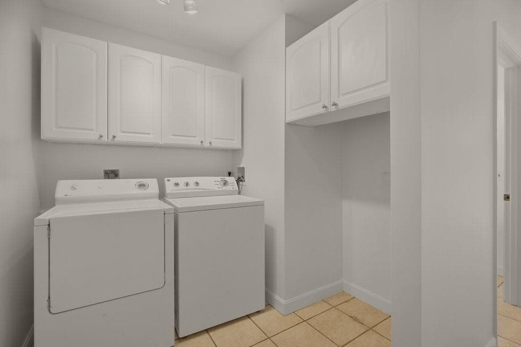 Single Family Residence at 139 Lambie Circle, Portsmouth, photo 28 of 50