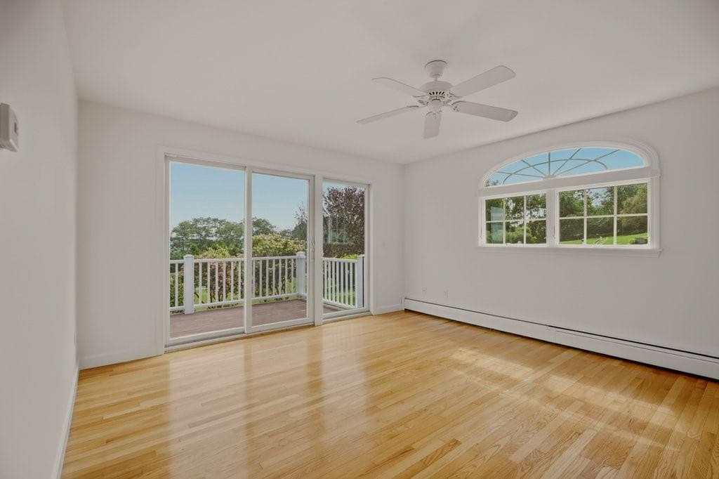 Single Family Residence at 139 Lambie Circle, Portsmouth, photo 10 of 50
