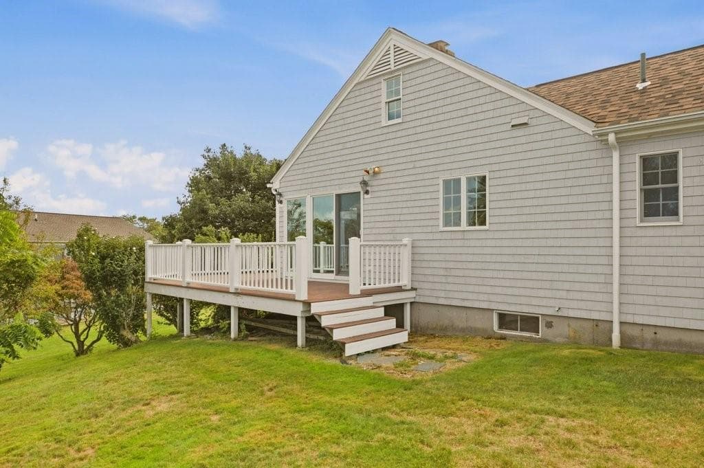 Single Family Residence at 139 Lambie Circle, Portsmouth, photo 37 of 50