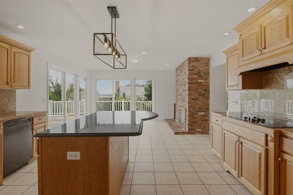 Single Family Residence at 139 Lambie Circle, Portsmouth, photo 19 of 50