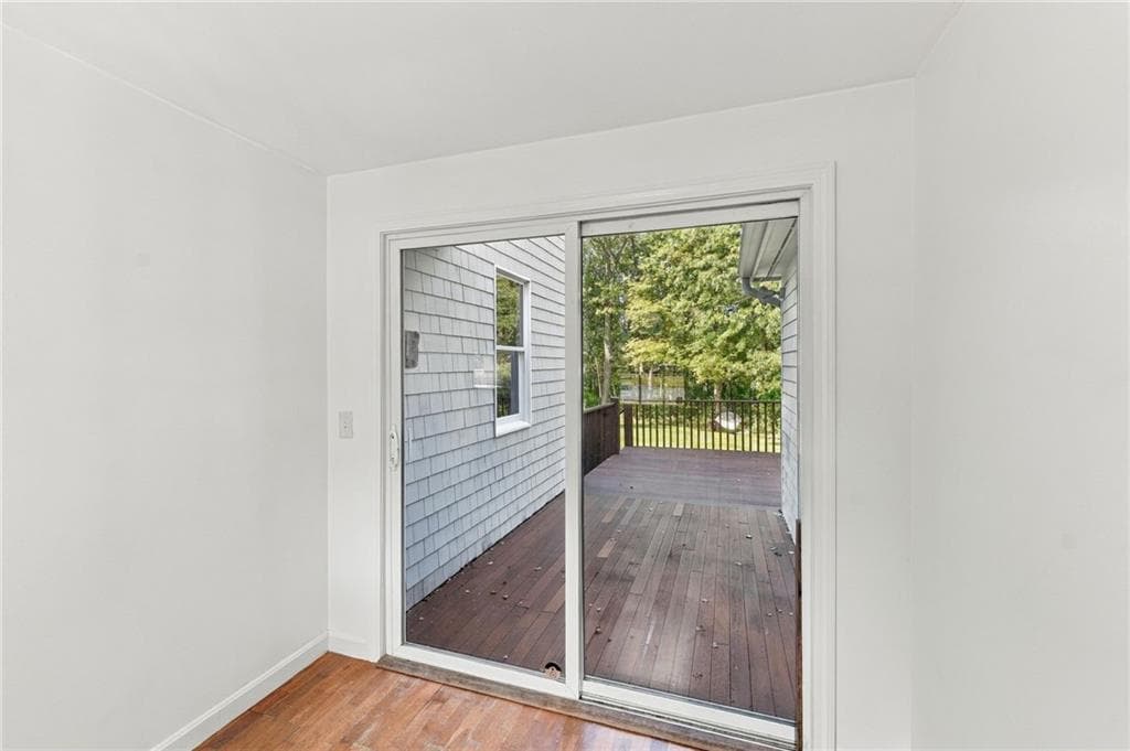 Single Family Residence at 10 Erin Drive, South Kingstown, photo 37 of 43