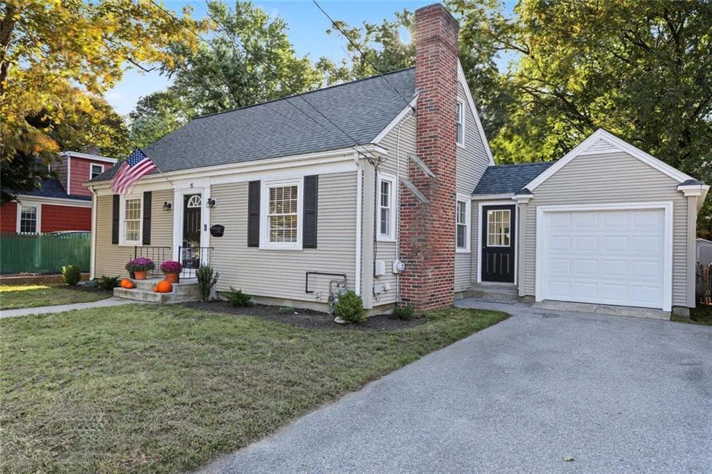Single Family Residence at 15 River Road, Lincoln, photo 2 of 47