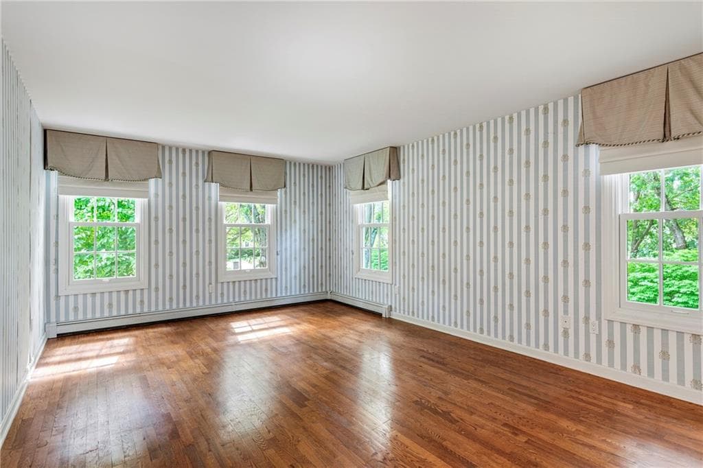 Single Family Residence at 3 Lighthouse Lane, Barrington, photo 23 of 39