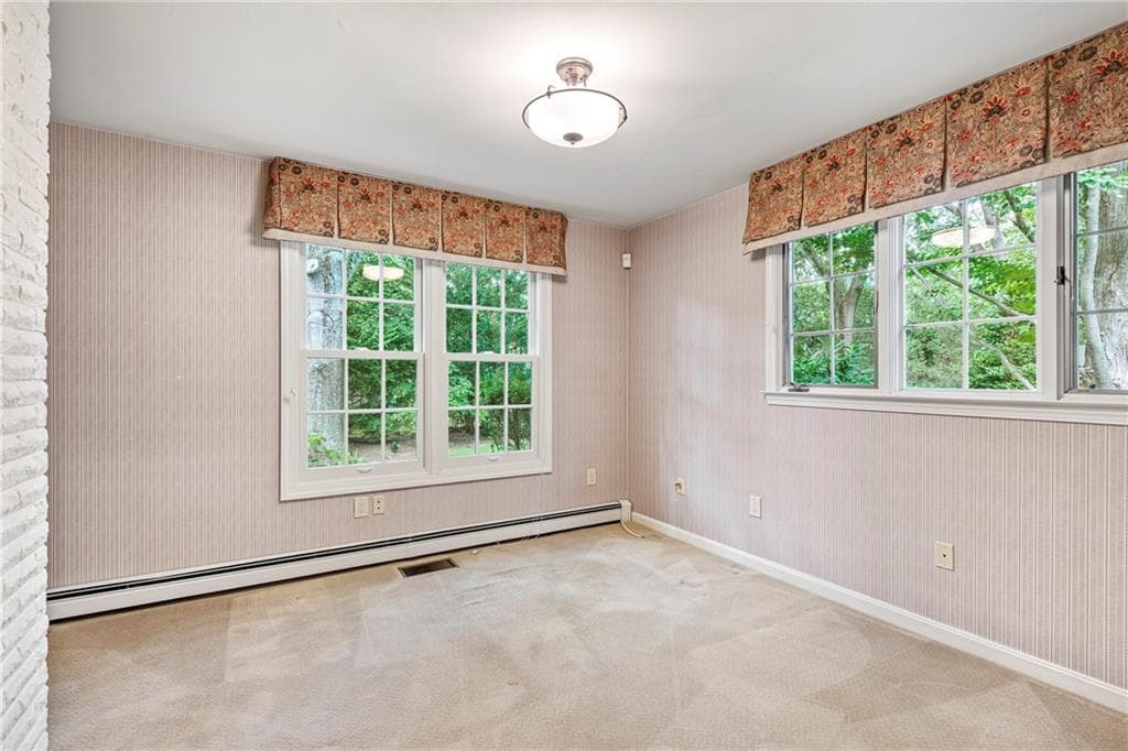 Single Family Residence at 3 Lighthouse Lane, Barrington, photo 21 of 39