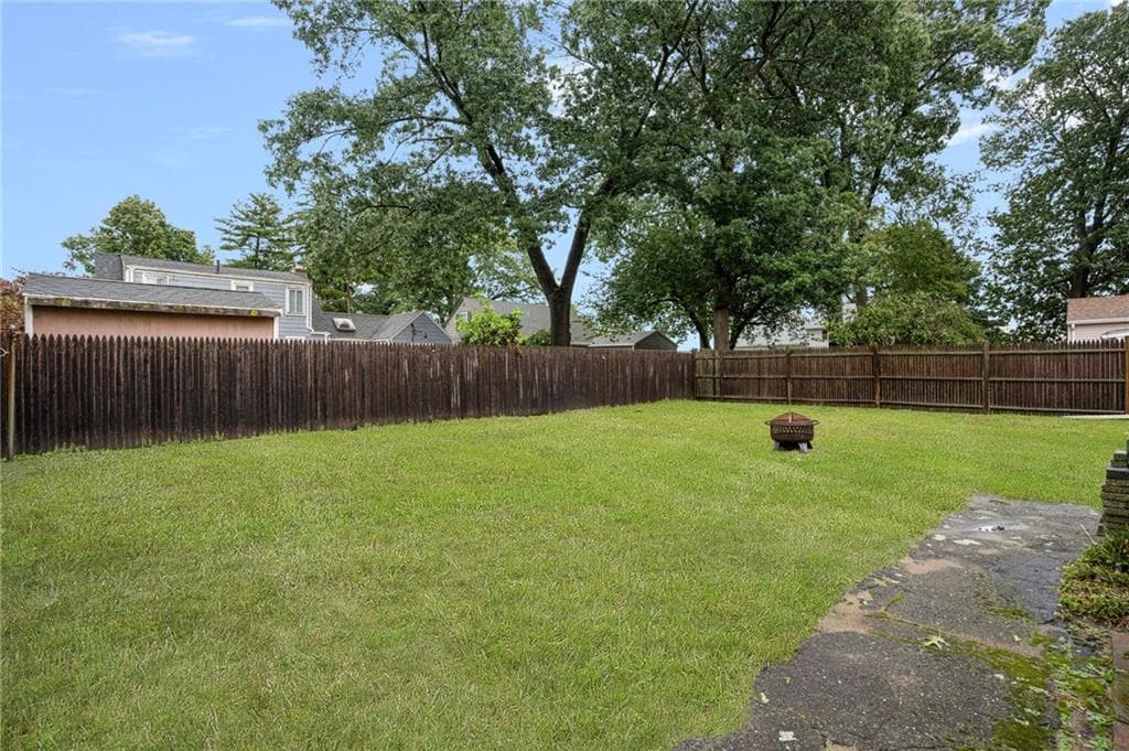 Single Family Residence at 37 Haverford Road, Warwick, photo 27 of 27