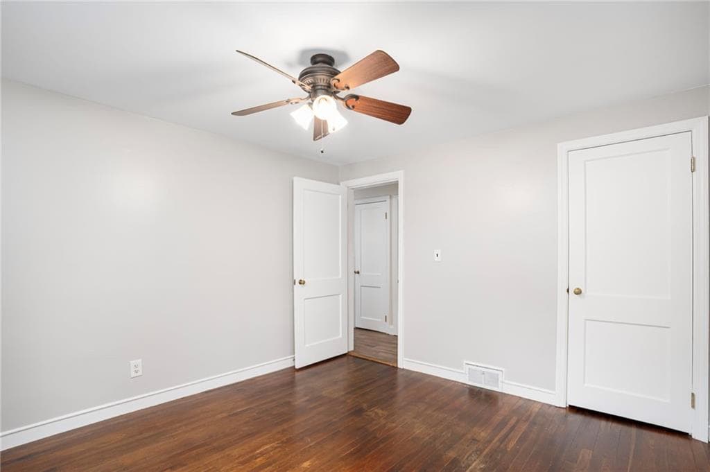 Single Family Residence at 37 Haverford Road, Warwick, photo 16 of 27