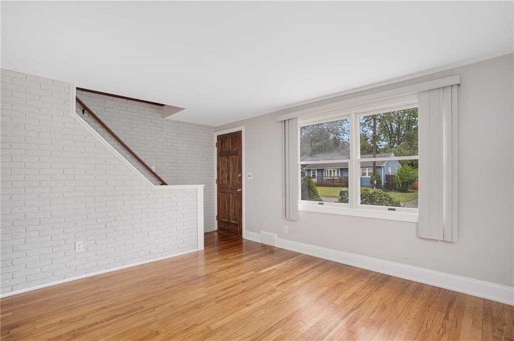 Single Family Residence at 37 Haverford Road, Warwick, photo 5 of 27