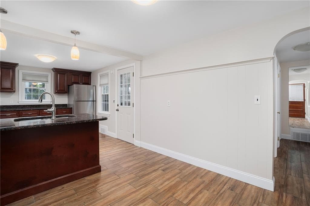 Single Family Residence at 37 Haverford Road, Warwick, photo 9 of 27