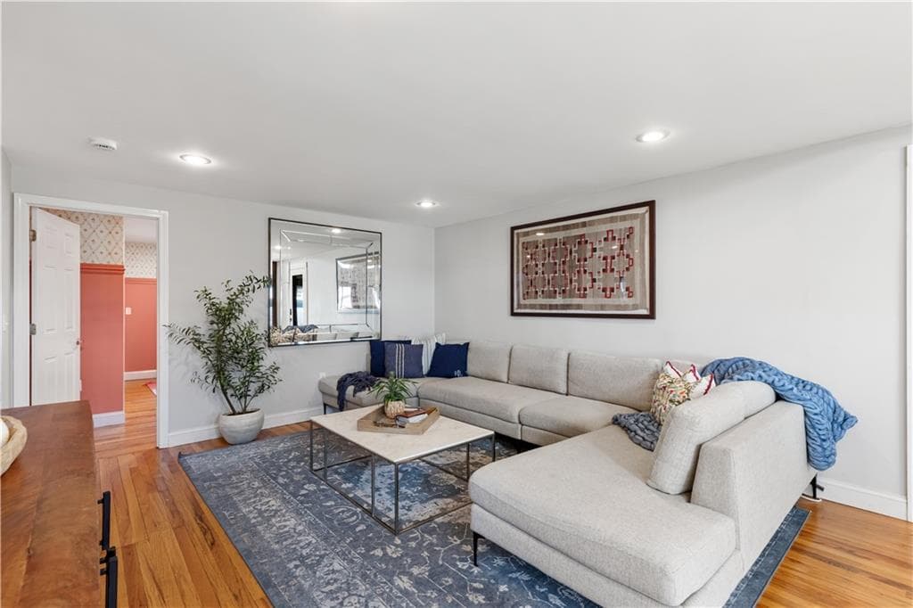 Single Family Residence at 35 Sylvia Drive, Warwick, photo 17 of 30