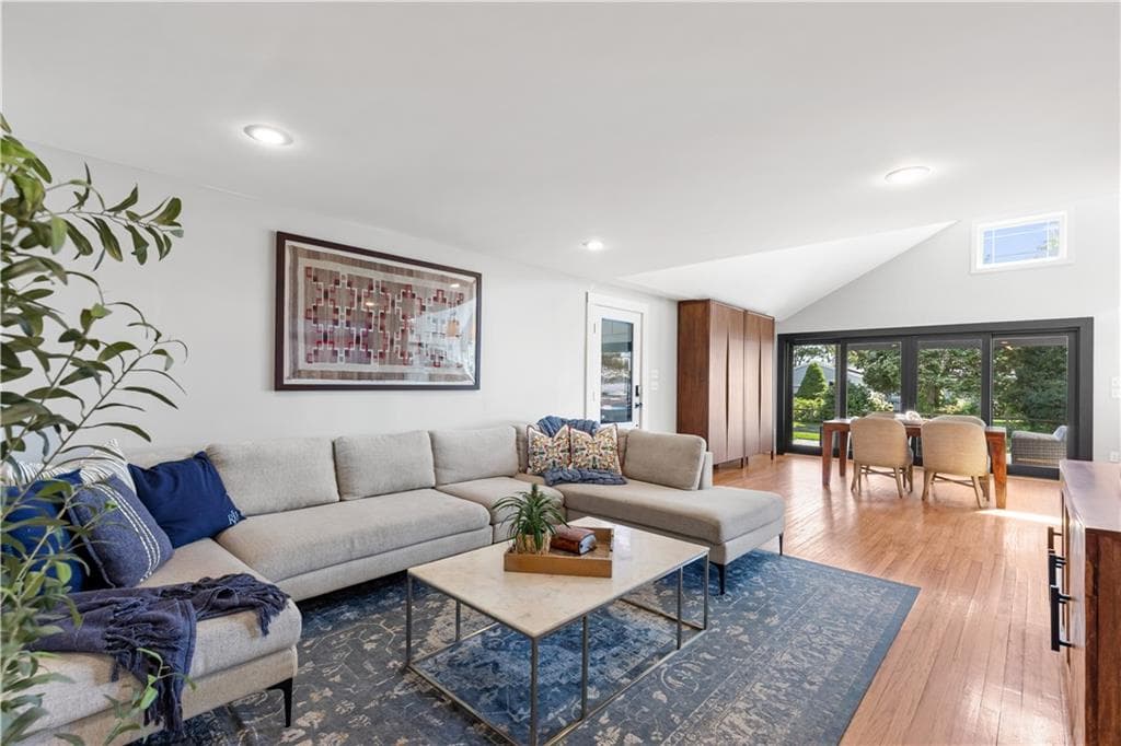 Single Family Residence at 35 Sylvia Drive, Warwick, photo 16 of 30
