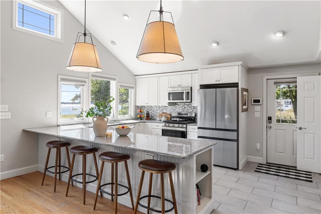 Single Family Residence at 35 Sylvia Drive, Warwick, photo 11 of 30