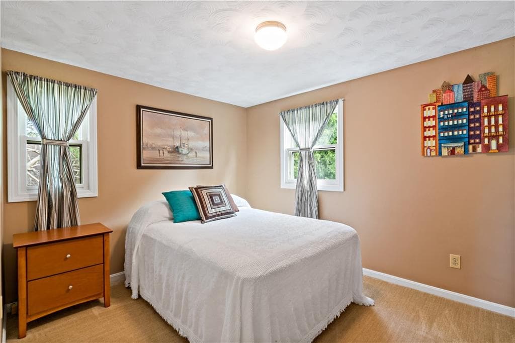 Single Family Residence at 975 Anthony Road, Portsmouth, photo 23 of 38