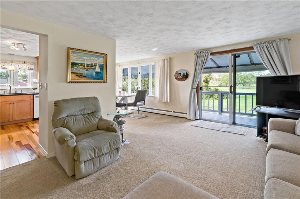 Single Family Residence at 975 Anthony Road, Portsmouth, photo 12 of 38
