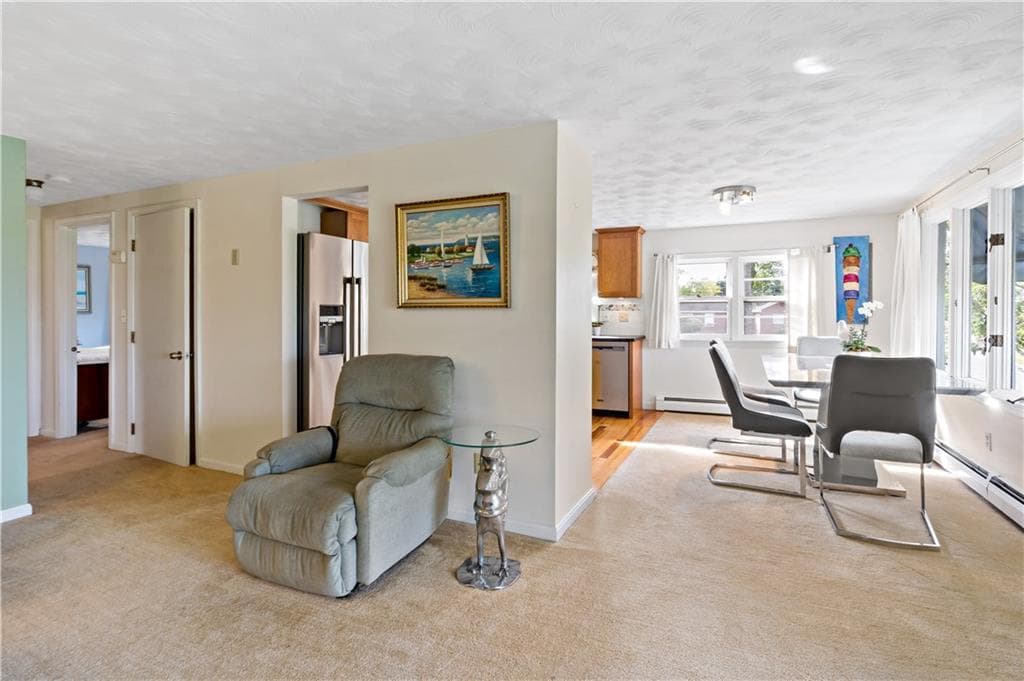 Single Family Residence at 975 Anthony Road, Portsmouth, photo 11 of 38