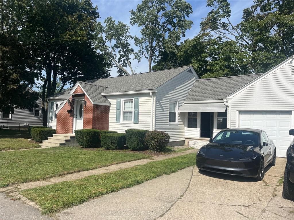 Single Family Residence at 456 Elm Street, Warwick, photo 2 of 32
