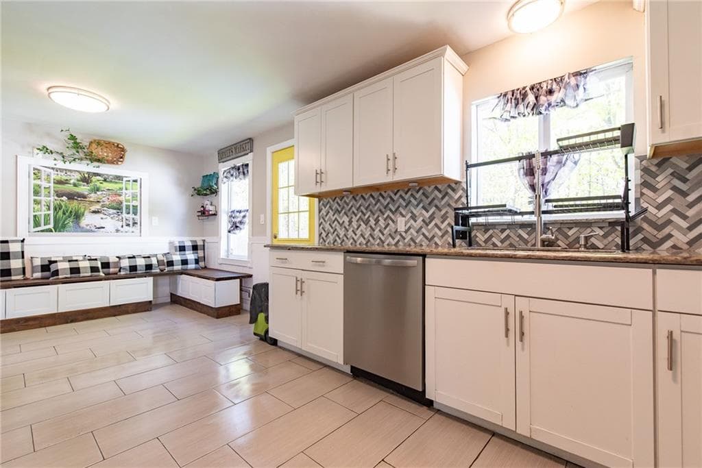 Single Family Residence at 82 Patton Road, Woonsocket, photo 2 of 42