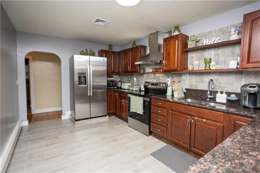 Single Family Residence at 359 Carter Avenue, Pawtucket, photo 5 of 29