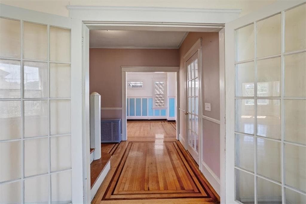 Single Family Residence at 246 Lenox Avenue, Providence, photo 6 of 49