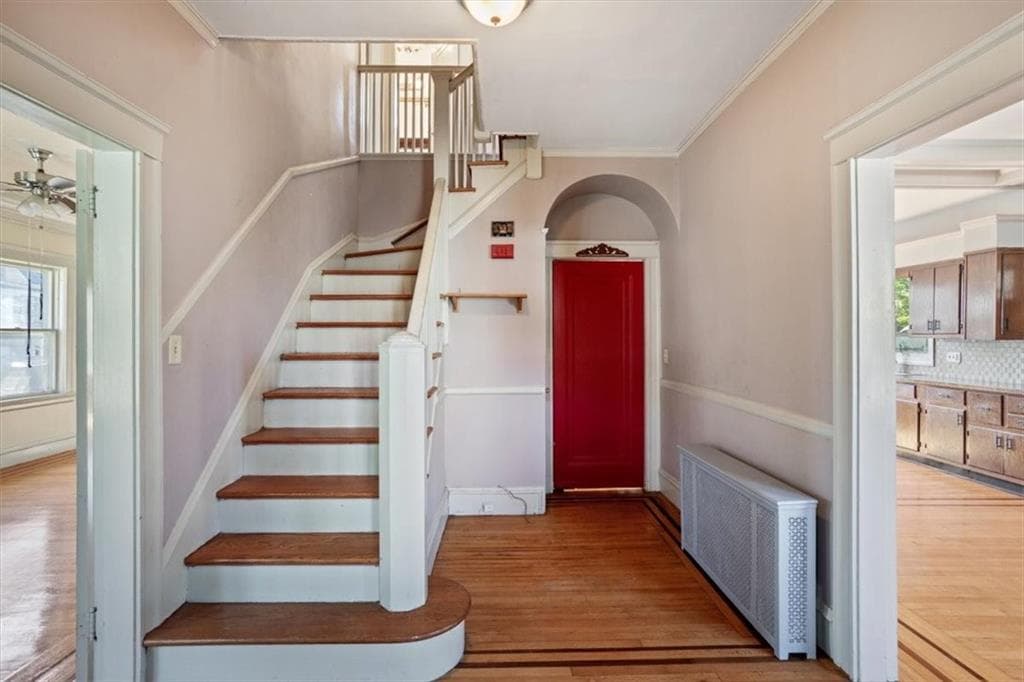 Single Family Residence at 246 Lenox Avenue, Providence, photo 5 of 49