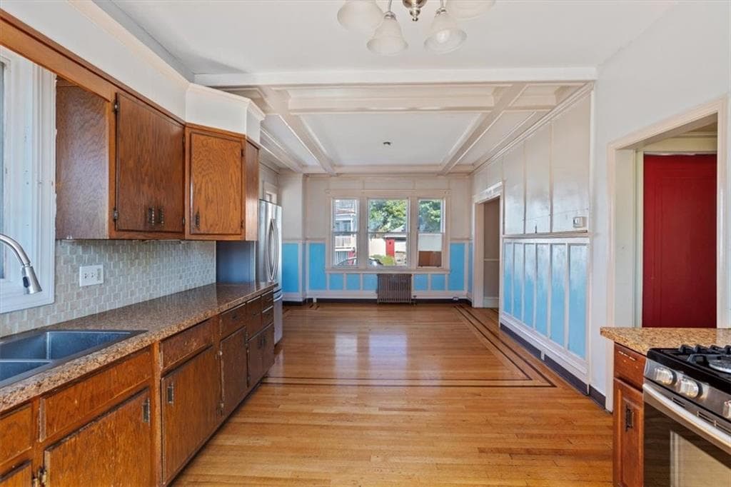 Single Family Residence at 246 Lenox Avenue, Providence, photo 14 of 49