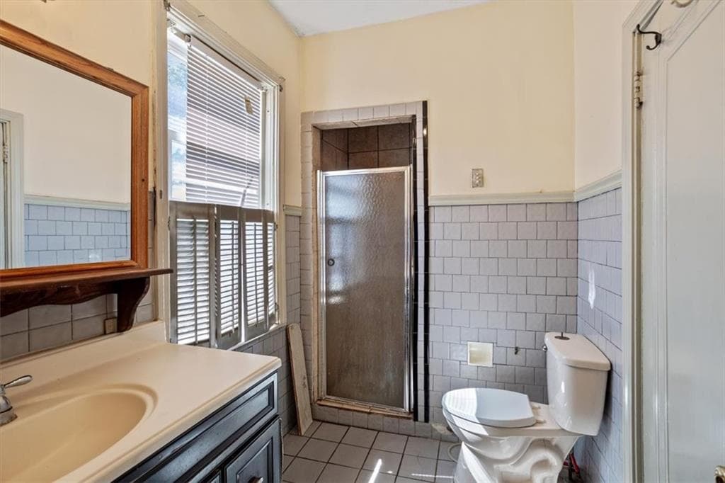 Single Family Residence at 246 Lenox Avenue, Providence, photo 21 of 49