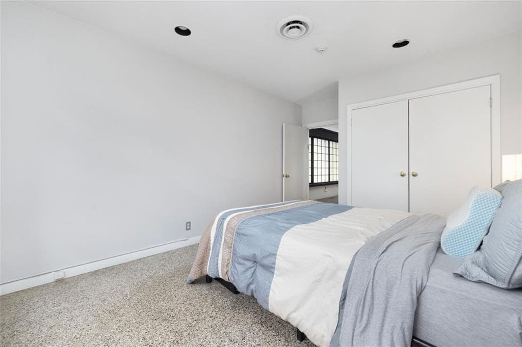 Single Family Residence at 6 Cold Brook Court, Cranston, photo 23 of 50