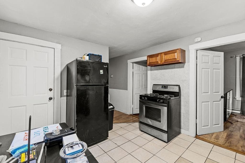 Commercial at 517 511 High Street, Central Falls, photo 22 of 40