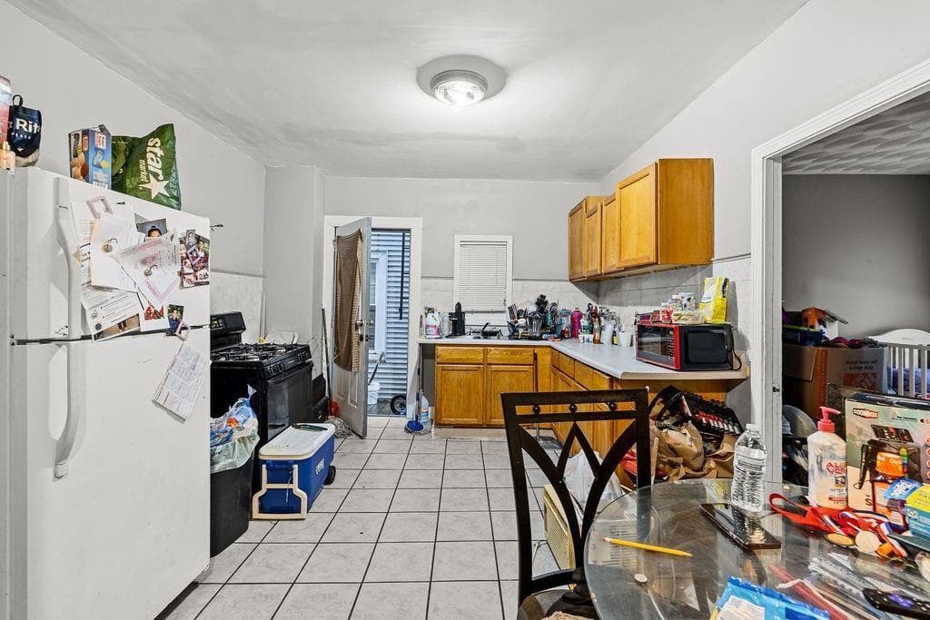 Commercial at 517 511 High Street, Central Falls, photo 15 of 40