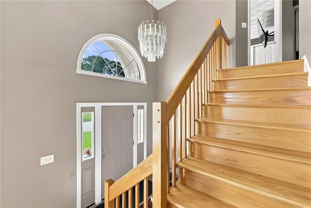 Single Family Residence at 8 Lake View Court, Johnston, photo 14 of 23