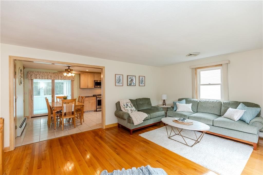 Single Family Residence at 159 Hanover Street, Warwick, photo 3 of 34